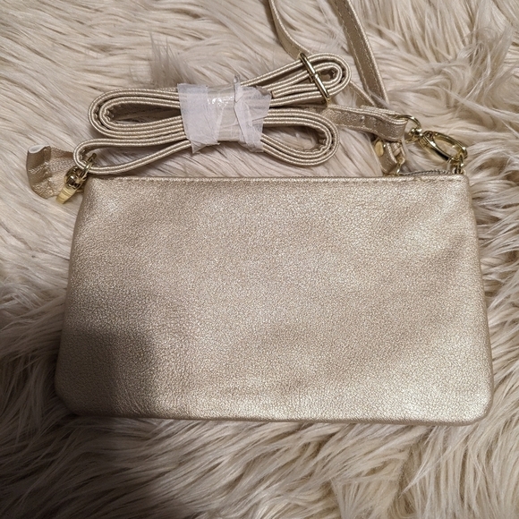 *NEW* Gold Love wristlet - Picture 2 of 3